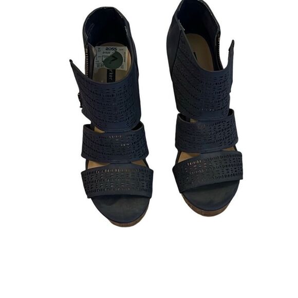 Parker & Sky navy blue wedges - Picture 3 of 3